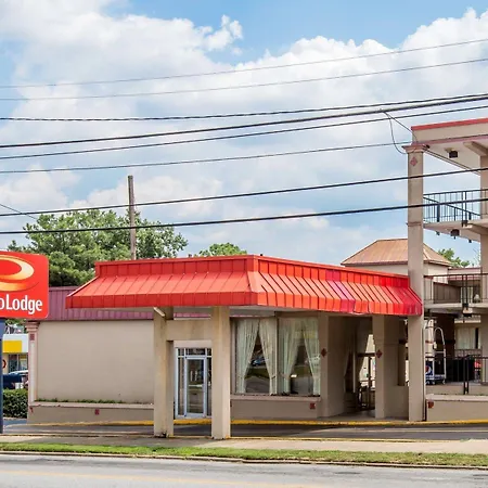 Econo Lodge Atlanta College Park-3